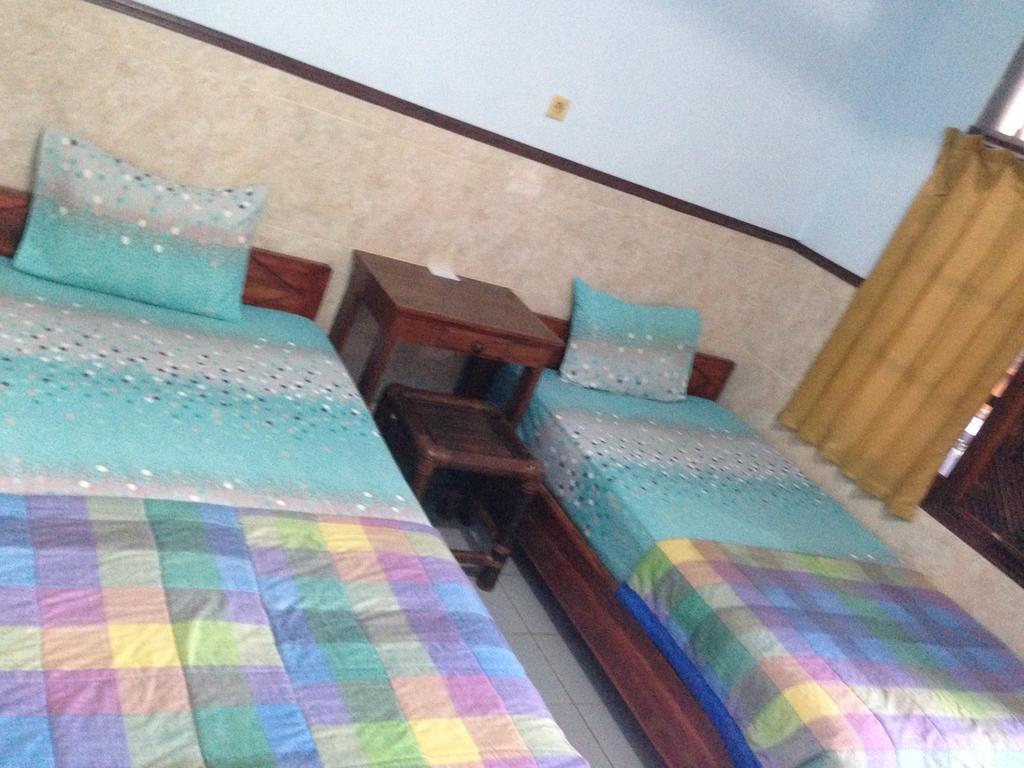 Bagus Homestay Падангбай Екстер'єр фото